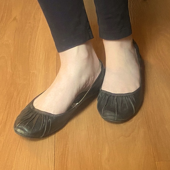 Well worn black ballerina flats. - Picture 3 of 3
